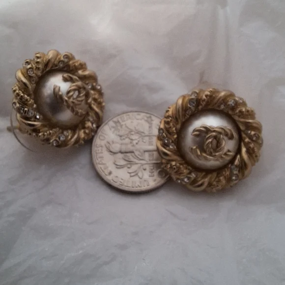 CHANEL earrings - Picture 7 of 8